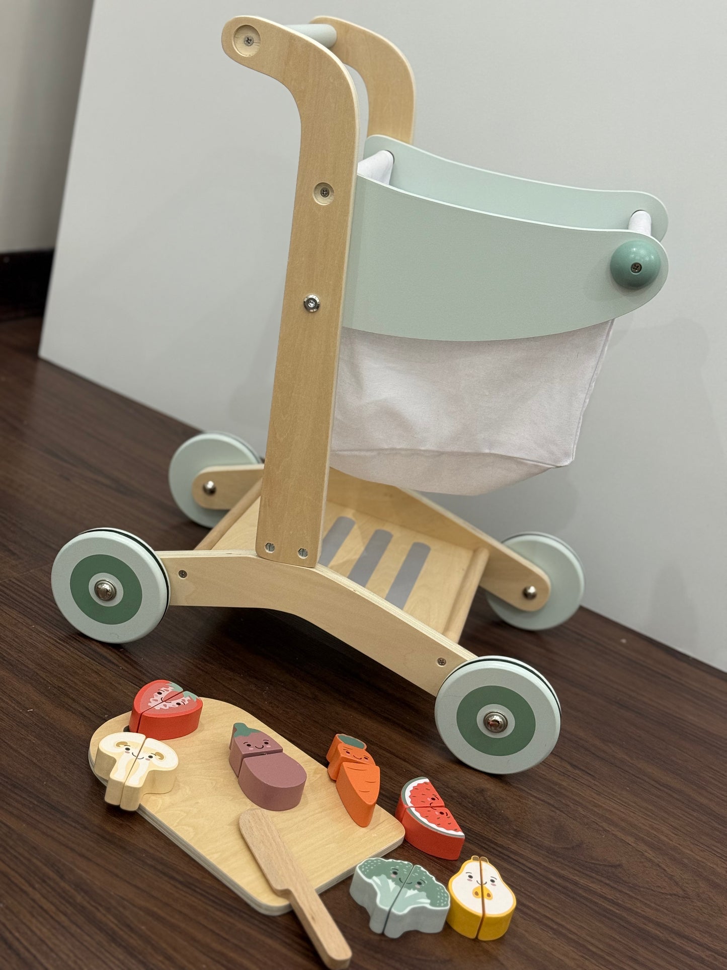 Carrito de Súper de Madera + Set de Frutas y Verduras para Cortar