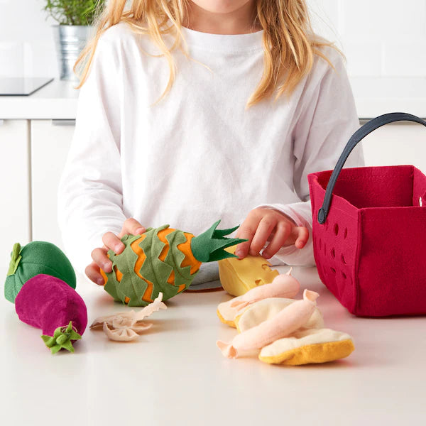 Canasta con frutas